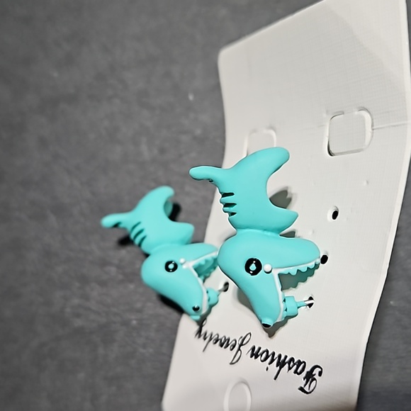 Blue 🎁 Dinosaur Chomp Earrings - Picture 2 of 6